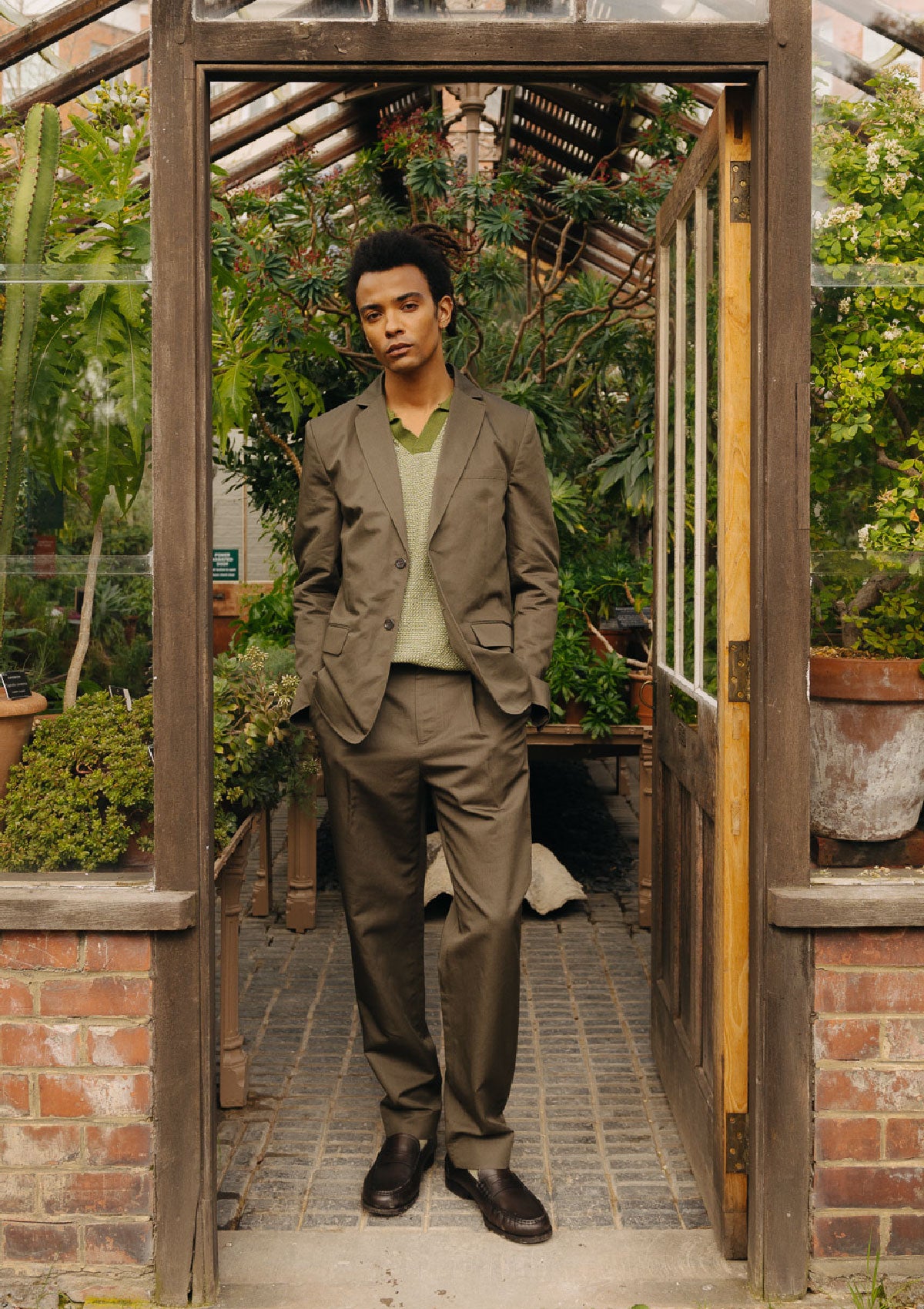 Green Cotton Linen Pleated Trousers, Casual Trousers - SIRPLUS
